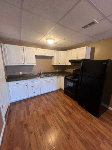 Main picture of 50 E 34th St