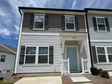 Main picture of 11121 Woodland Creek Way