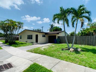 Main picture of 1560 SW 47th Ave