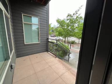 Main picture of 3000 Pearl Pkwy