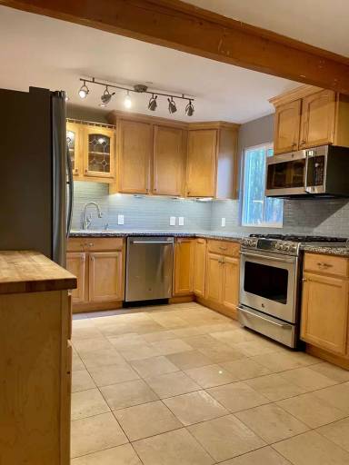 Main picture of 7840 SW West Slope Dr