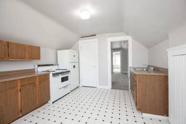 Main picture of 13416 Harlon Ave