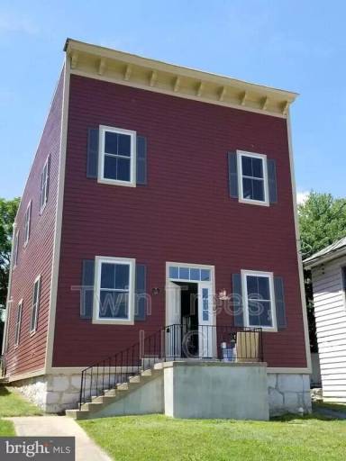 Main picture of 5907 Gospel St