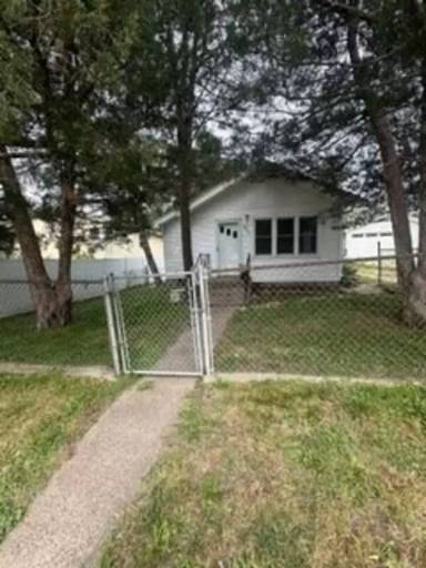 Main picture of 2517 E 38th St