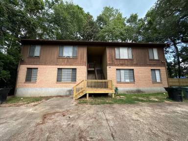 Main picture of 581 Chicopee Ct