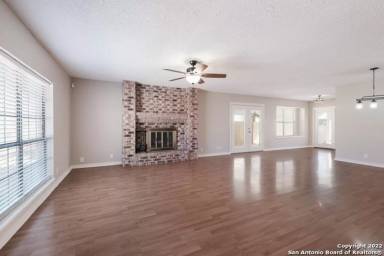 Main picture of 633 Fern Meadow Dr