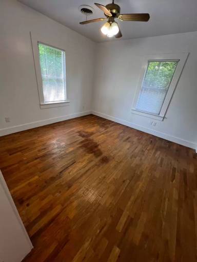 Main picture of 407 W Henry St