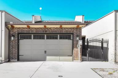 Main picture of Luxury Town Homes