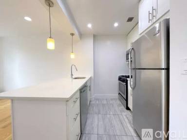 Main picture of 28 W 132nd St