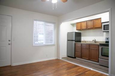 Main picture of 4916 California St