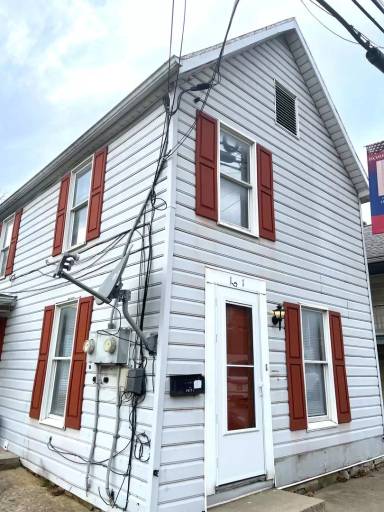 Main picture of 161 S 4th St