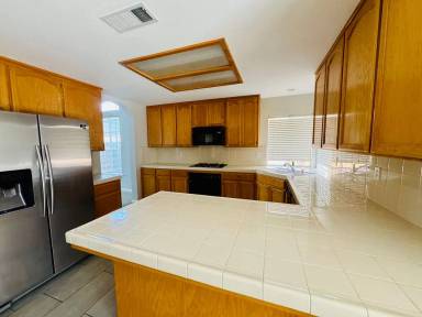Main picture of 1037 Sandra St