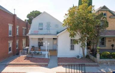 Main picture of 709 N Saint Vrain St