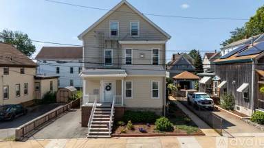 Main picture of 73 Summerfield St