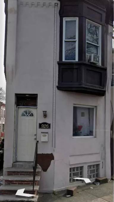 Main picture of 926 W Glenwood Ave