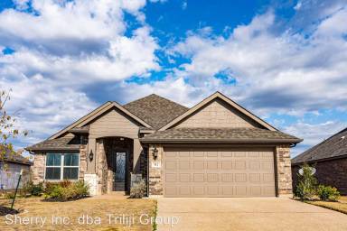 Main picture of 912 Edinburgh Dr