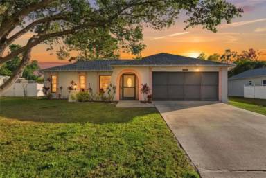 Main picture of 8164 Pagoda Dr