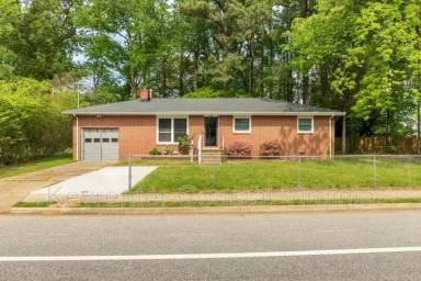 Main picture of 604 Big Bethel Rd