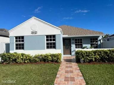 Main picture of 20543 SW 103rd Ave