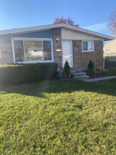 Main picture of 772 S Venoy Rd