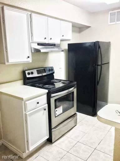 Main picture of 12955 Woodforest Blvd