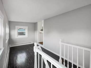 Main picture of 24 Orange St