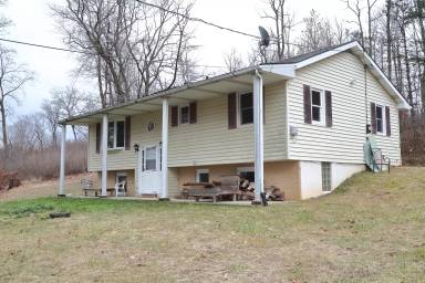 Main picture of 912 Taylor Rd