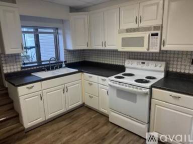 Main picture of 618 Grove St
