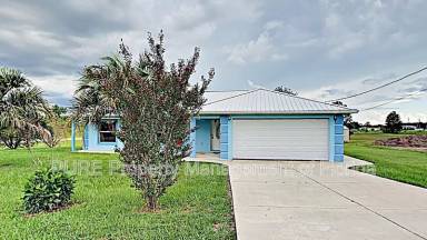 Main picture of 2 Poplar Ct