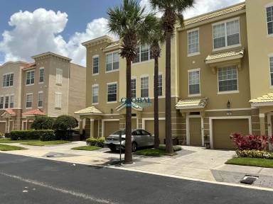 Main picture of 4815 Tidecrest Ave