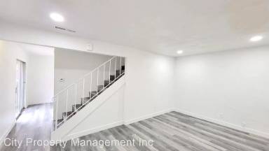 Main picture of 1060 E Washington Ave