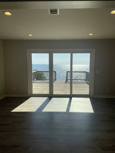 Main picture of 6455 Oakshore Dr