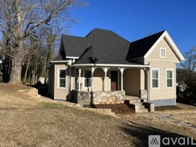 Main picture of 46 N Thomason St