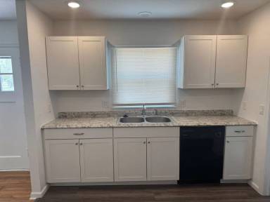 Main picture of 2405 11th Ave