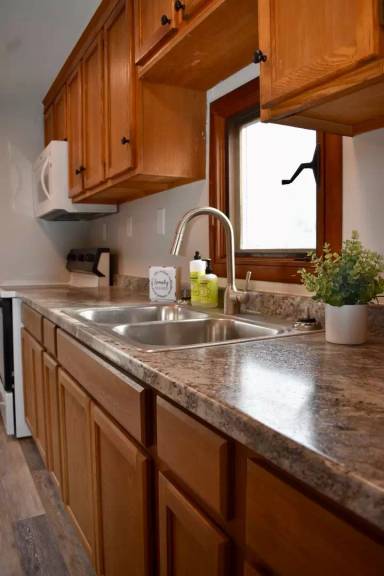 Main picture of 575 Division St