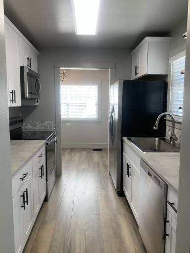 Main picture of 639 NW Elm Ave