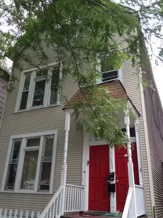 Main picture of 1037 W Newport Ave