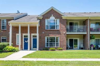 Main picture of 28230 South Pointe Ln