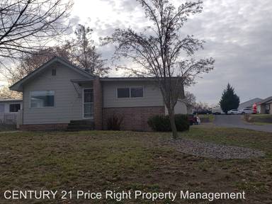 Main picture of 1313 Poplar St