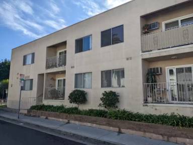 Main picture of 8206 Romaine St