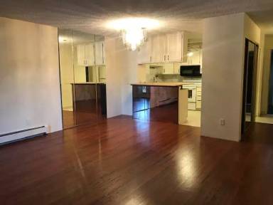 Main picture of 3460 S Poplar St