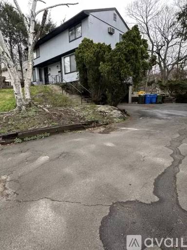 Main picture of 186 Moreland Ave