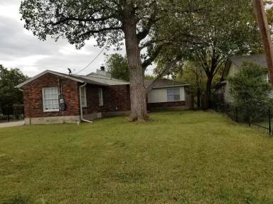 Main picture of 2002 Stephenson Dr