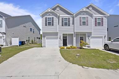 Main picture of 301 - 303 Frisco Way