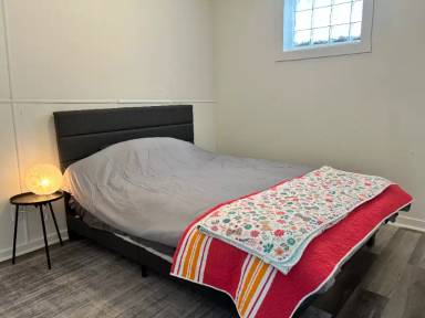 Main picture of 40 Benjamin Ave SE