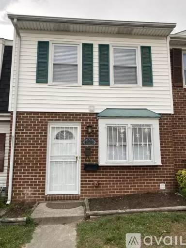Main picture of 2342 Hill St