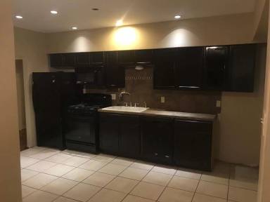 Main picture of 305 S Negley Ave