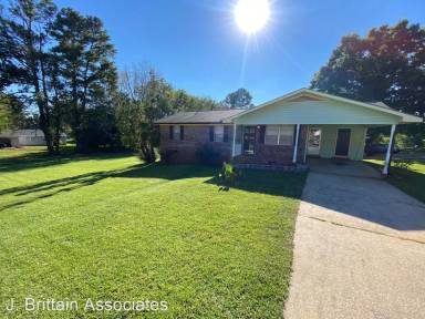 Main picture of 200 Brenda Rd