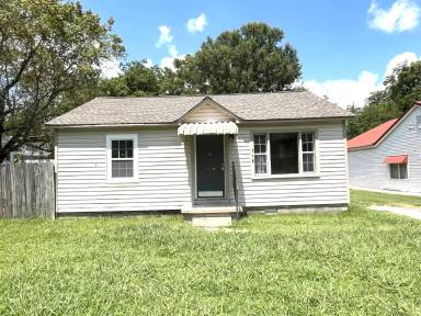Main picture of 318 E Church Ave