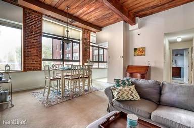 Main picture of 10 Linwood St